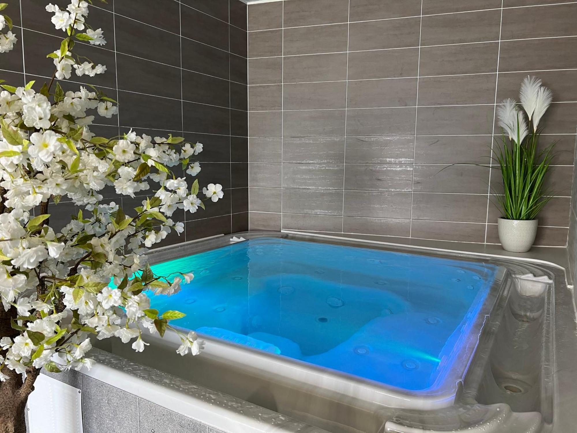 Les Sables-dʼOlonne Hotel Calme Des Pins & Spa מראה חיצוני תמונה