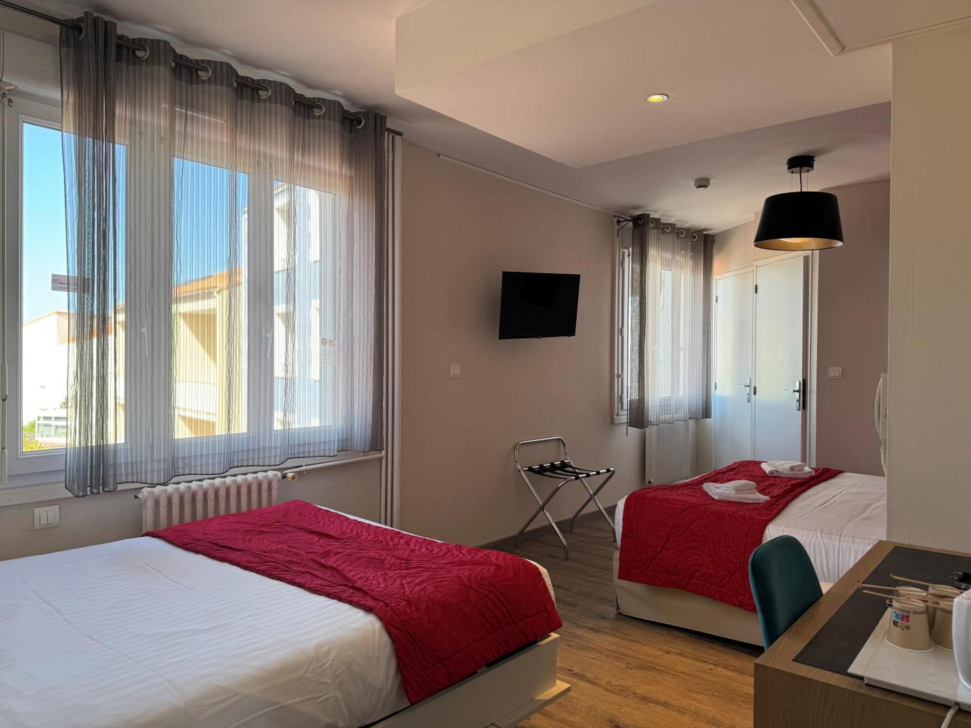 Les Sables-dʼOlonne Hotel Calme Des Pins & Spa מראה חיצוני תמונה