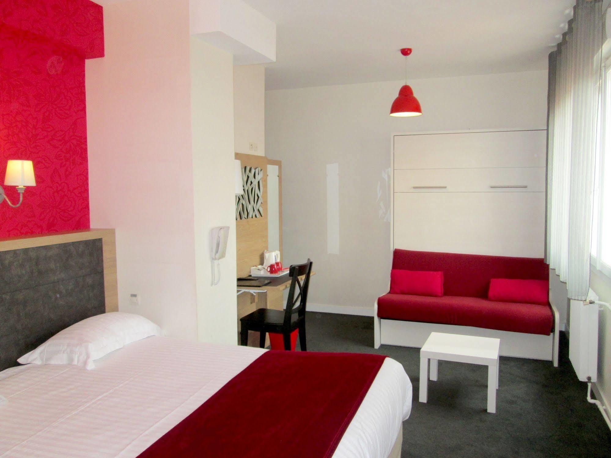 Les Sables-dʼOlonne Hotel Calme Des Pins & Spa מראה חיצוני תמונה